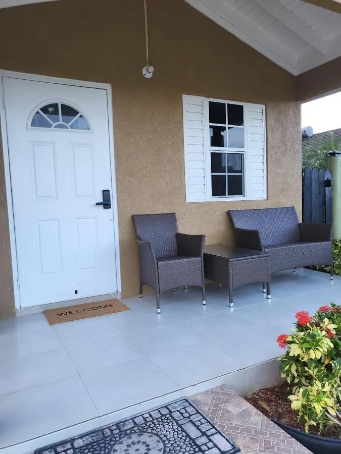 3 Bedrooms. 3 Bath Villa. Pool. Super Suite Ocho Rios Jamaica