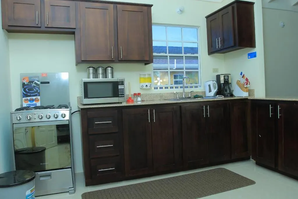 3 Bedrooms. 3 Bath Villa. Pool. Super Suite Ocho Rios Jamaica