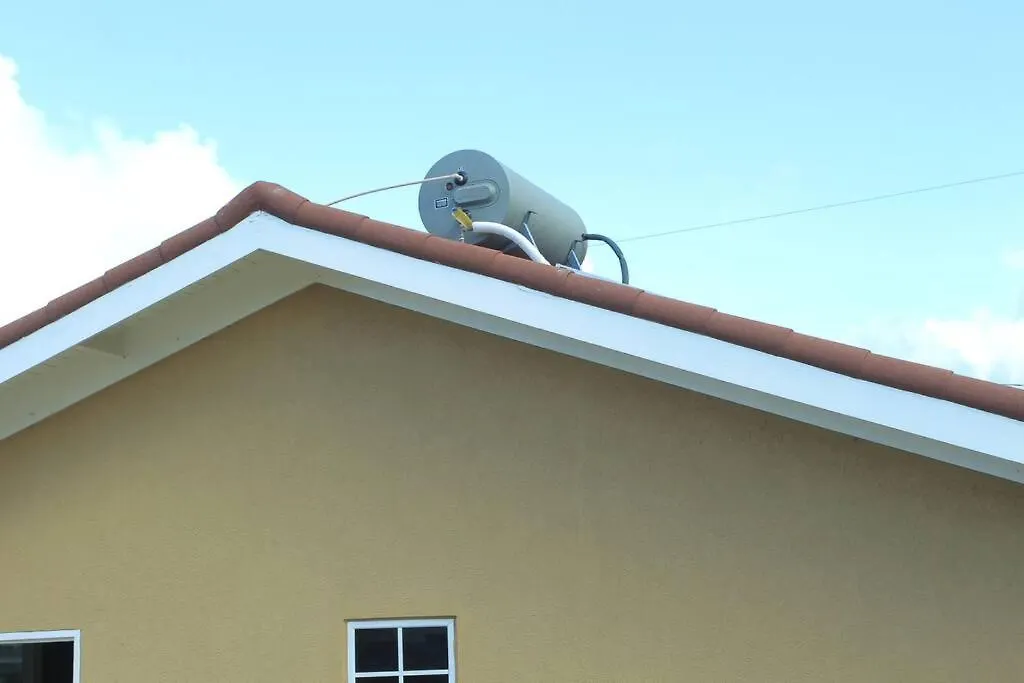 3 Bedrooms. 3 Bath Villa. Pool. Super Suite Ocho Rios Villa