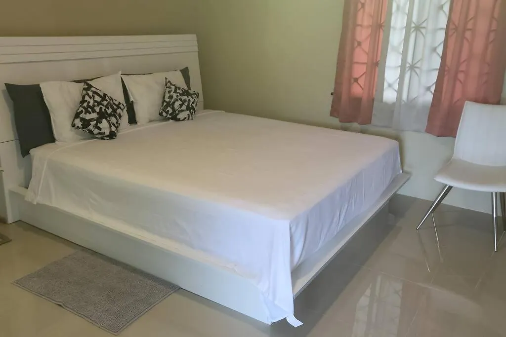 Villa 3 Bedrooms. 3 Bath Villa. Pool. Super Suite Ocho Rios